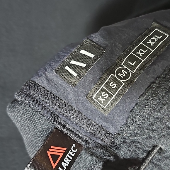 The Very Warm Men's Polartec Black Fleece Vest Size Medium New - Picture 6 of 7